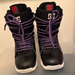 DC Snowboarding Boots